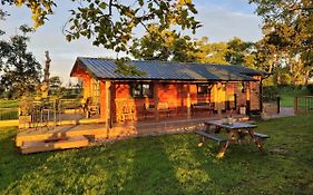 Cosy Wood Cabin In Rural Area Near National Park
